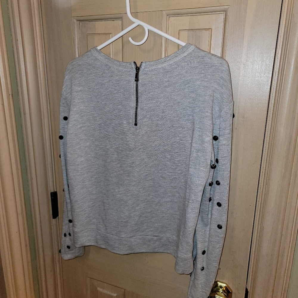 Forever 21 Exclusive sz M Sweatshirt with zipper and rivots - Picture 3 of 6